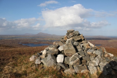 Eaval viewed from the summit of Rueval. 2 of the highest of the Uist hills. 